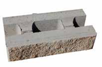 BB-Mur 15 Designprotecte BB-15 består af i alt 3 blokke. Langt de fleste murløsninger laves med den almindelige blok, men derudover kan der leveres en speciel hjørneblok og en topplade.