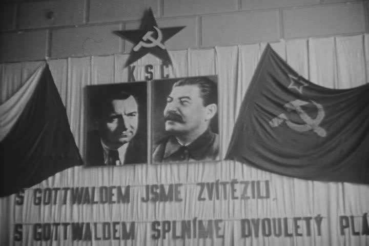 Tjekkoslovakiet efter 1948 Der indledes en massiv forfølgelse på