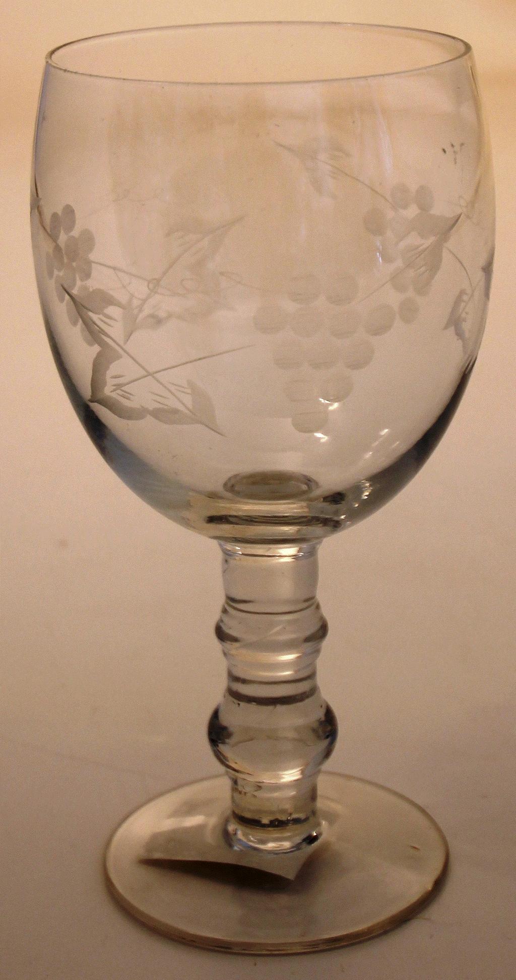 1357: Glas grapes gylden 13 cm.